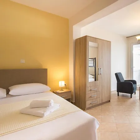 Rooms Kavala *